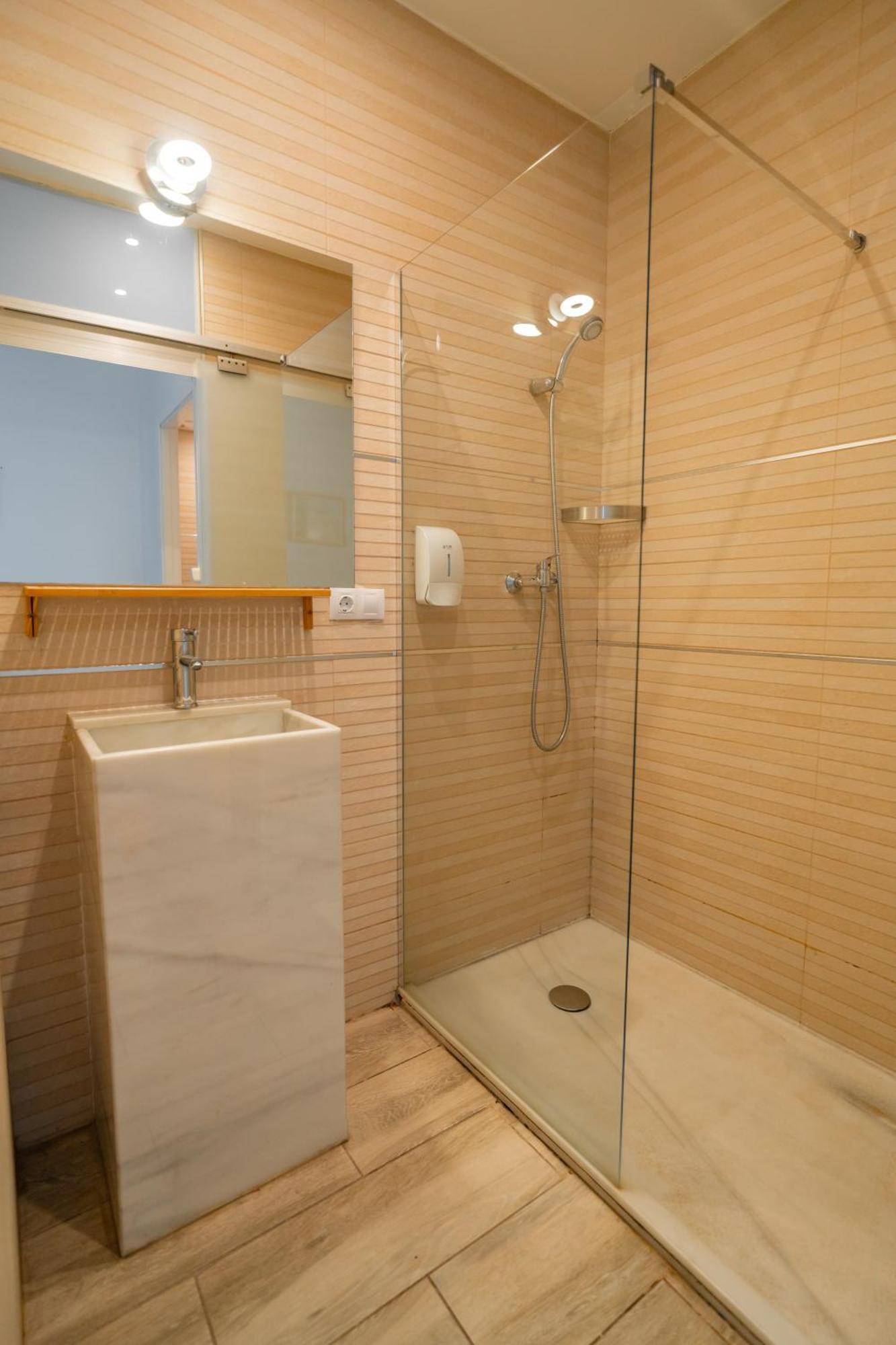 Center Suites San Eloy Σεβίλλη Εξωτερικό φωτογραφία